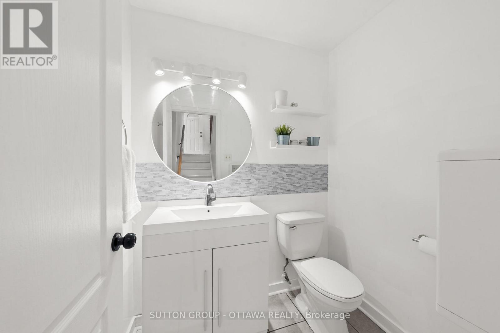 B - 3 Banner Road, Ottawa, Ontario  K2H 8T3 - Photo 34 - X12552038