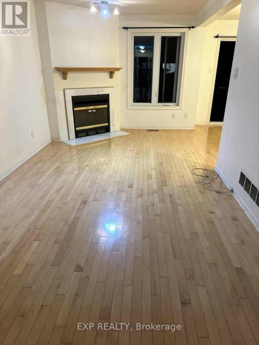 99 Woodbury Crescent, Ottawa, Ontario  K1G 5E3 - Photo 3 - X12552088