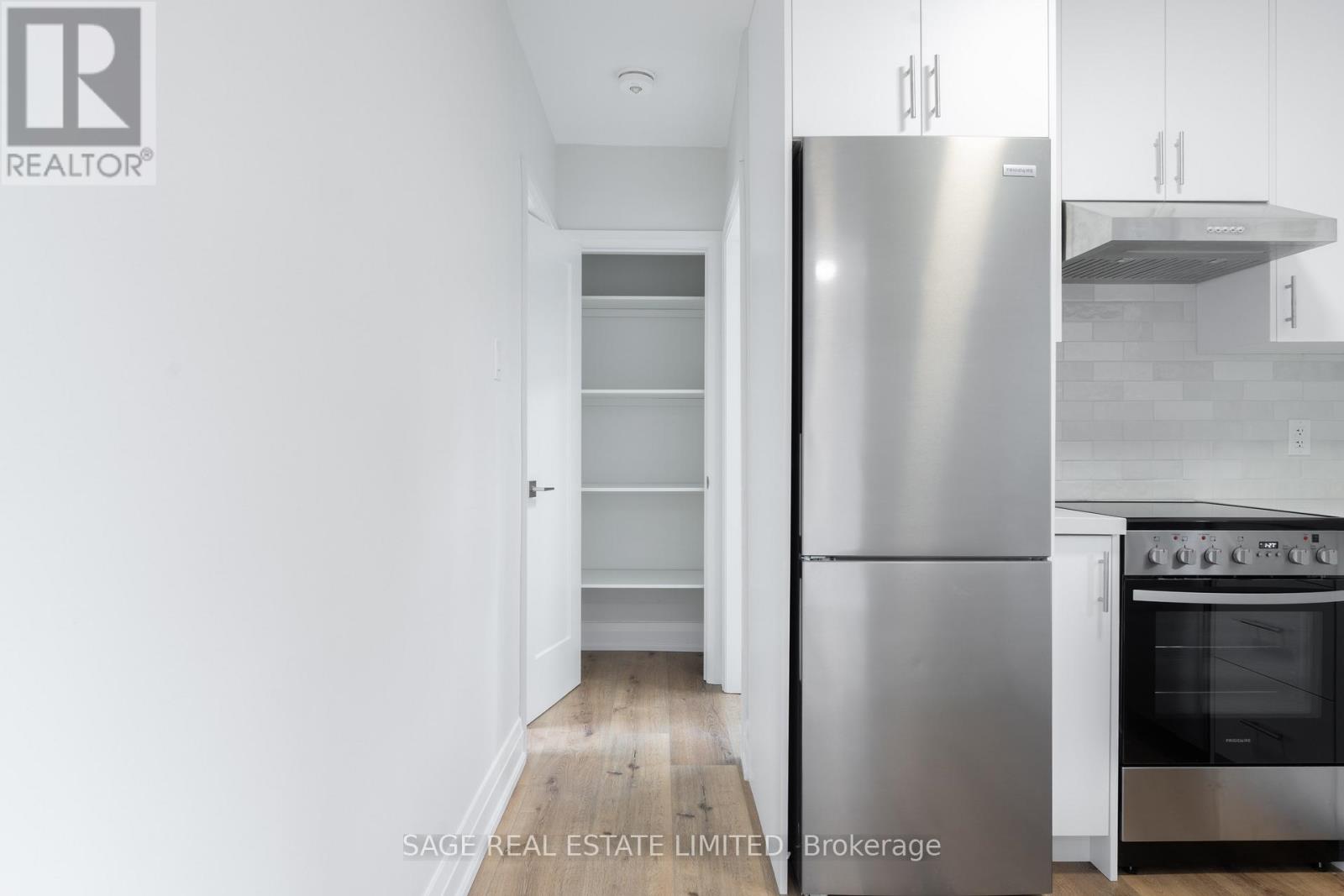 1 - 366 Royal York Road, Toronto, Ontario  M8Y 2R2 - Photo 6 - W12551810