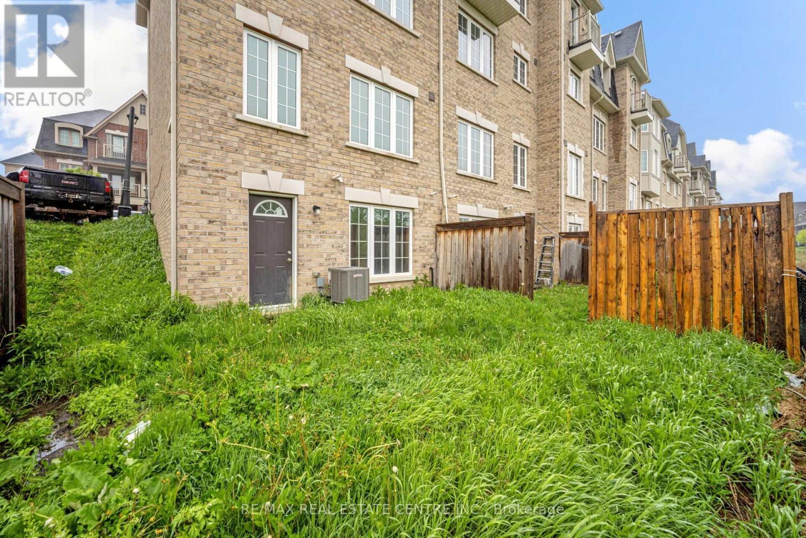 26 Miami Grove, Brampton, Ontario  L6Z 0H6 - Photo 47 - W12551814