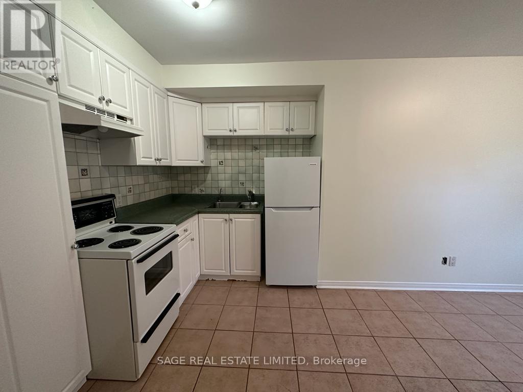 2a - 4868 Dundas Street W, Toronto, Ontario  M9A 1B5 - Photo 3 - W12551842