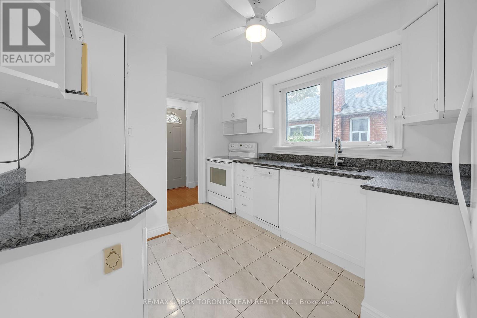 25 Westhead Road, Toronto, Ontario  M8W 4R7 - Photo 3 - W12551894