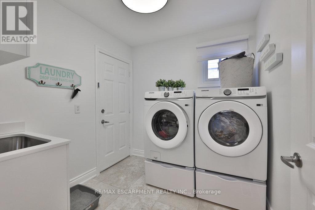 5551 River Grove Avenue, Mississauga, Ontario  L5M 3T6 - Photo 13 - W12551900