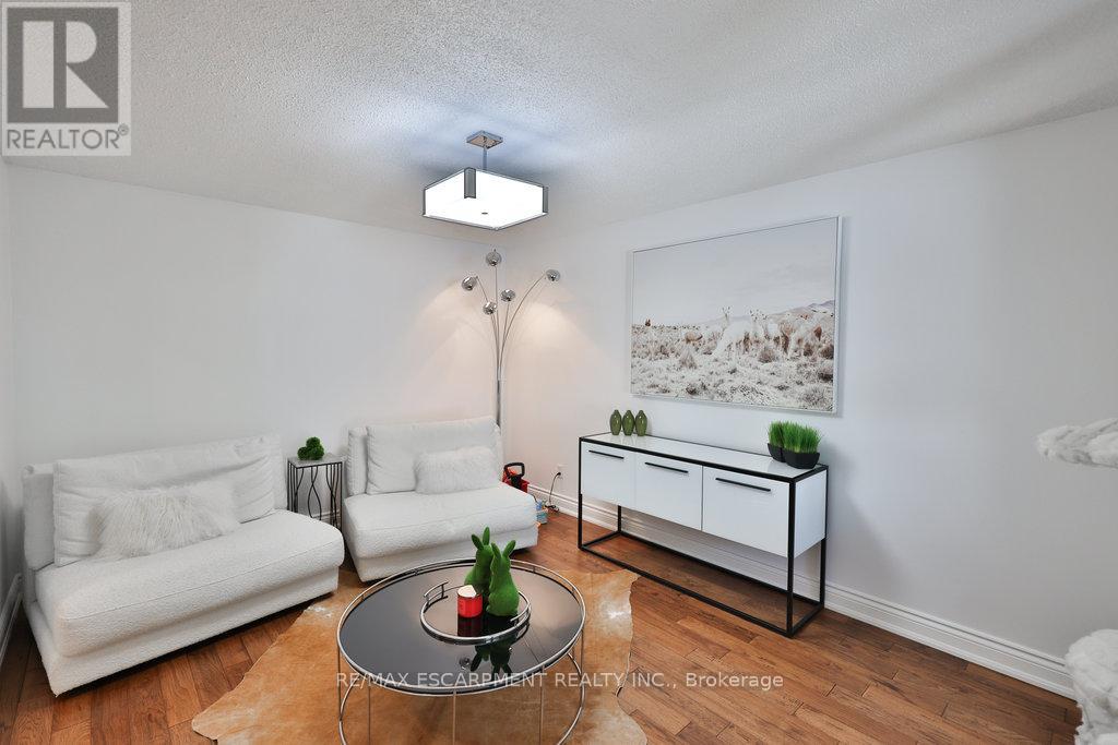 5551 River Grove Avenue, Mississauga, Ontario  L5M 3T6 - Photo 5 - W12551900