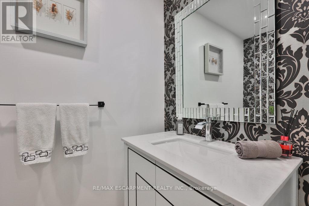 5551 River Grove Avenue, Mississauga, Ontario  L5M 3T6 - Photo 9 - W12551900