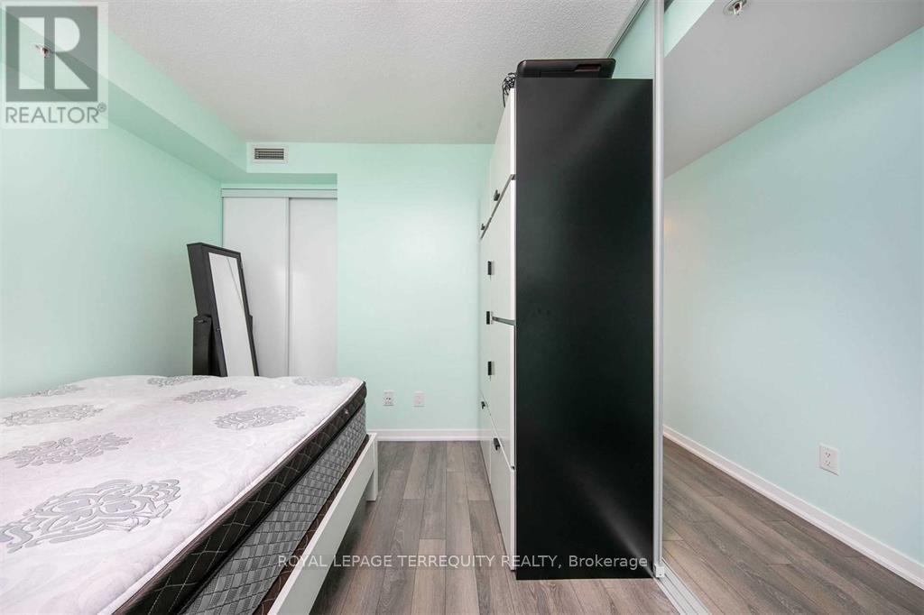 808 - 20 Joe Shuster Way, Toronto, Ontario  M6K 0A3 - Photo 12 - W12551904