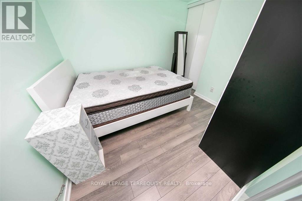 808 - 20 Joe Shuster Way, Toronto, Ontario  M6K 0A3 - Photo 13 - W12551914