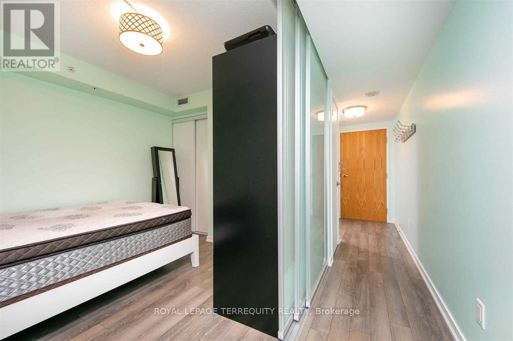 808 - 20 Joe Shuster Way, Toronto, Ontario  M6K 0A3 - Photo 14 - W12551914