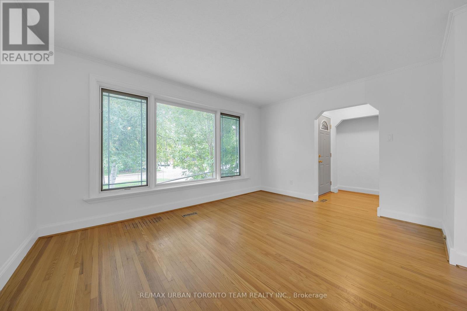 25 Westhead Road, Toronto, Ontario  M8W 4R7 - Photo 9 - W12551936