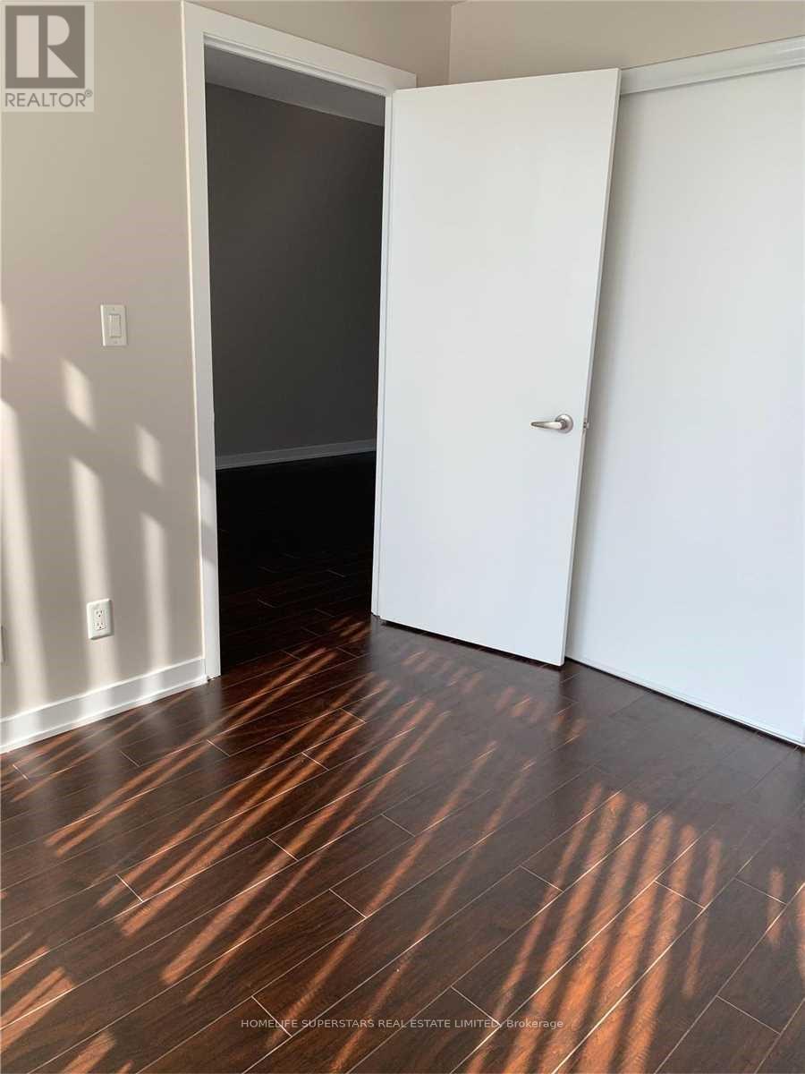 2405 - 4070 Confederation Parkway, Mississauga, Ontario  L5B 0E9 - Photo 11 - W12551938