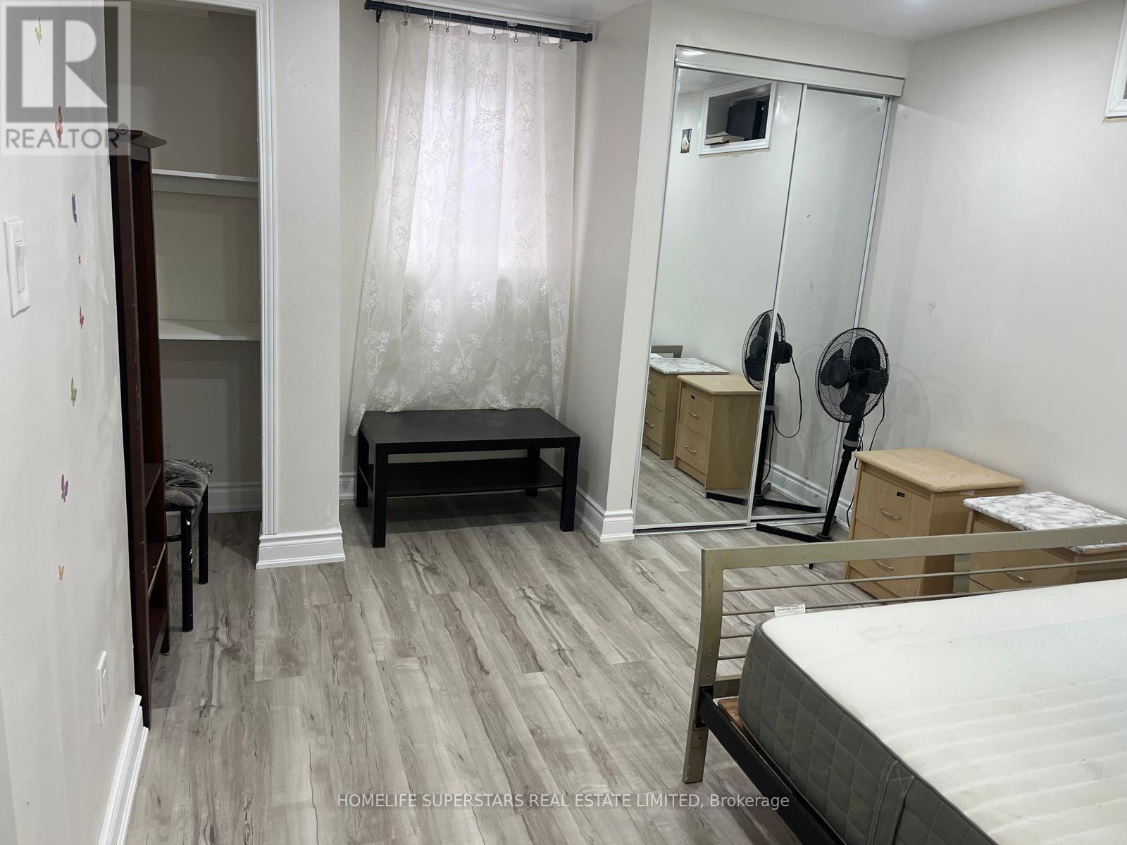 99 Hood Cres Crescent, Brampton, Ontario  L6Y 4S7 - Photo 10 - W12551958