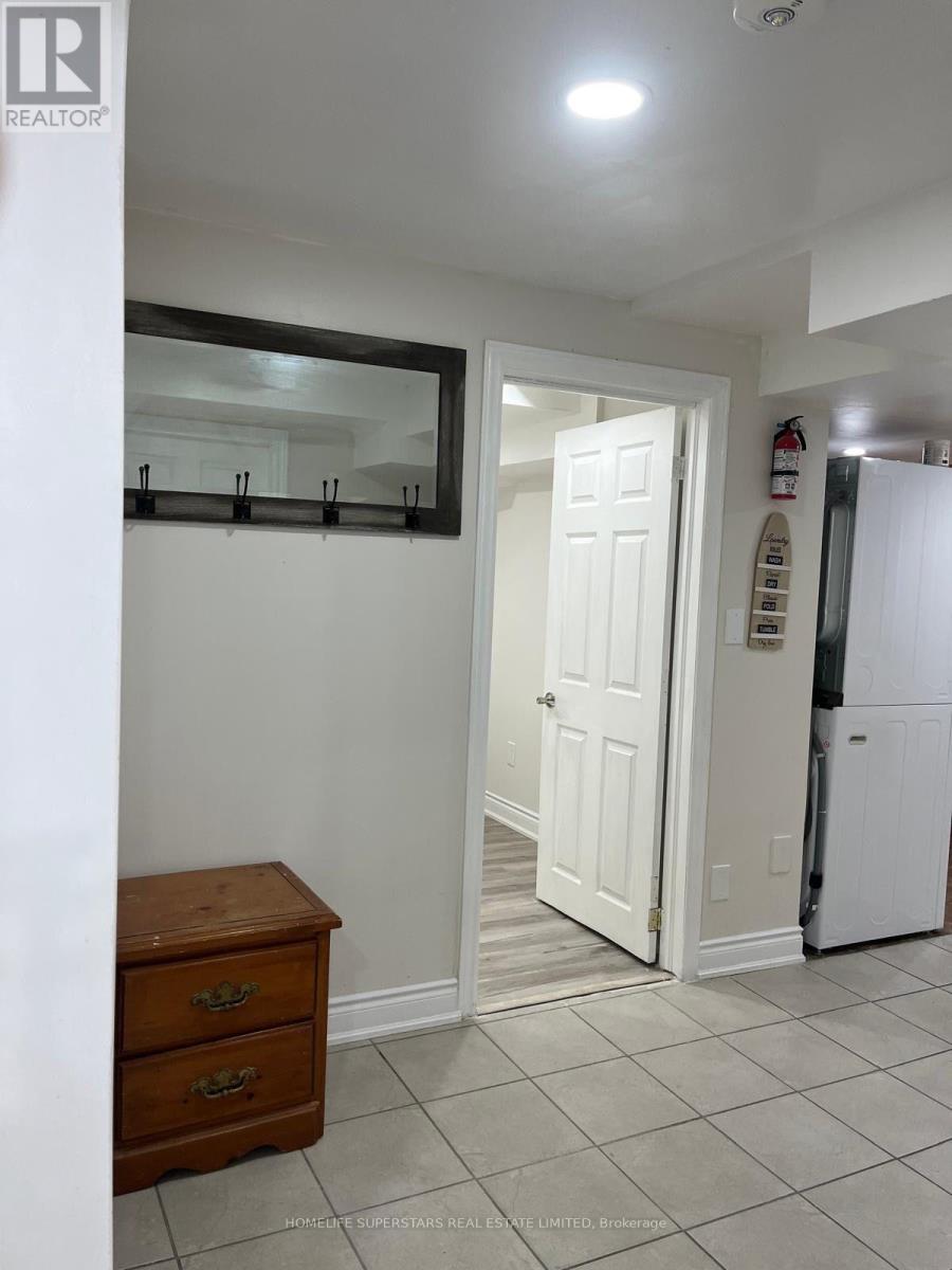 99 Hood Cres Crescent, Brampton, Ontario  L6Y 4S7 - Photo 12 - W12551958