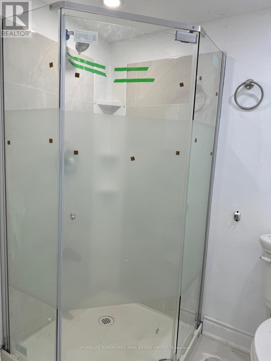 99 Hood Cres Crescent, Brampton, Ontario  L6Y 4S7 - Photo 8 - W12551958