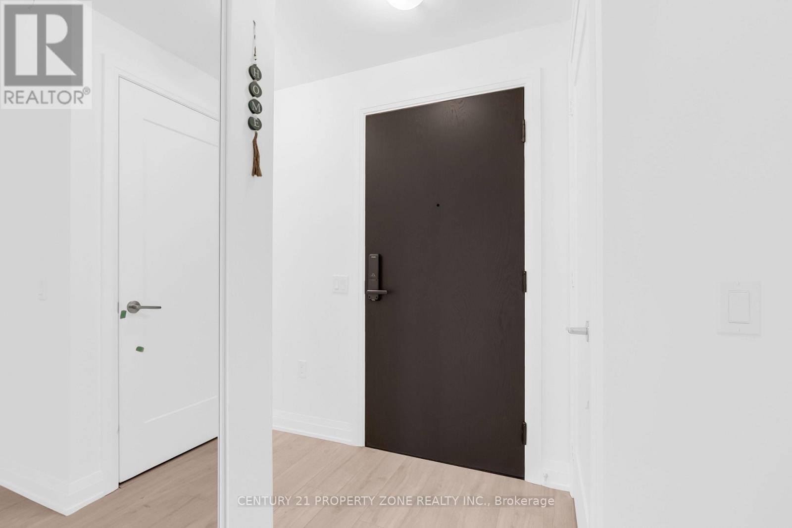 719 - 412 Silver Maple Road, Oakville, Ontario  L6H 7X8 - Photo 3 - W12551960