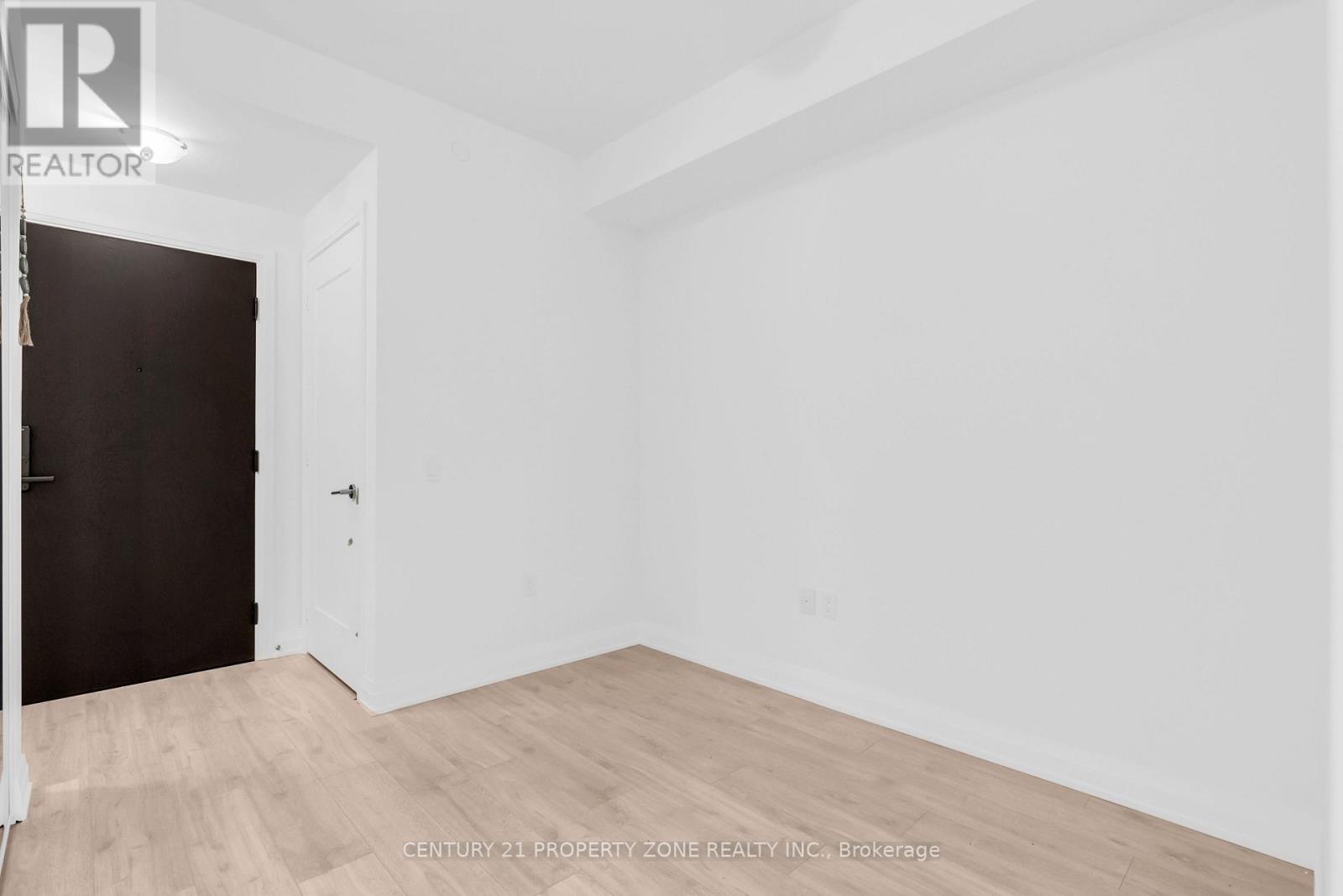 719 - 412 Silver Maple Road, Oakville, Ontario  L6H 7X8 - Photo 4 - W12551960