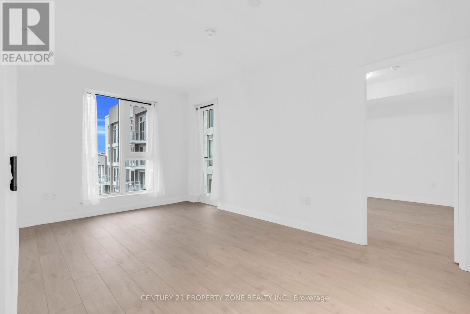 719 - 412 Silver Maple Road, Oakville, Ontario  L6H 7X8 - Photo 5 - W12551960