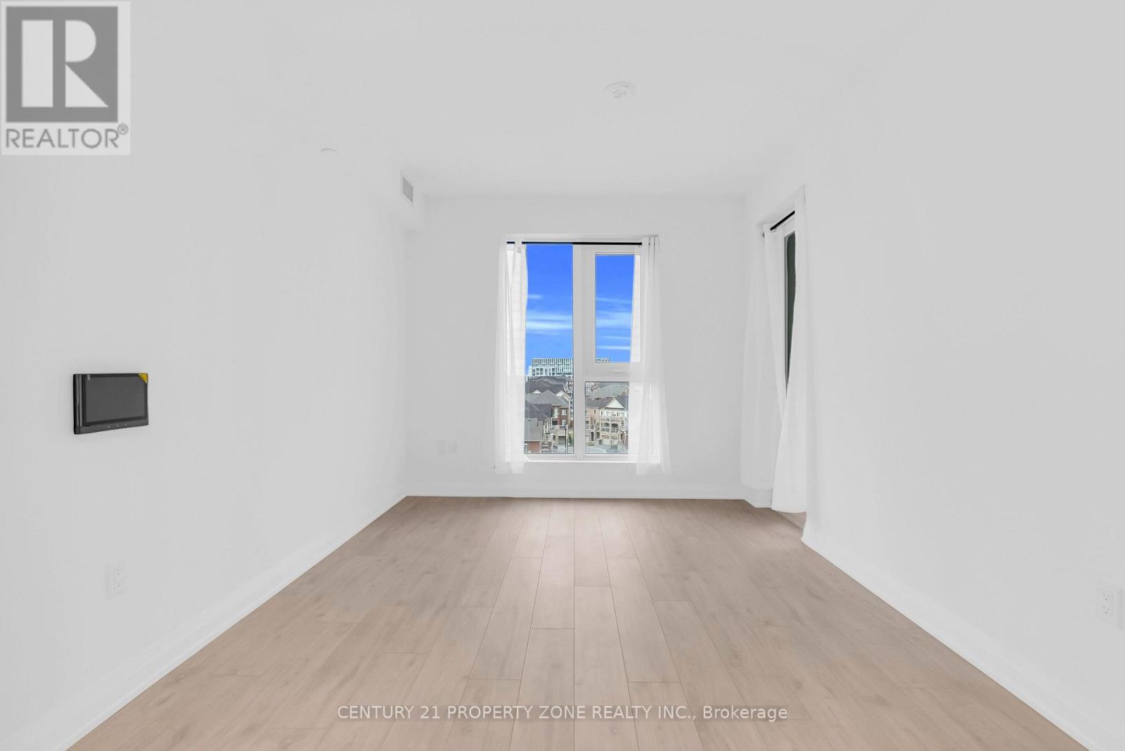 719 - 412 Silver Maple Road, Oakville, Ontario  L6H 7X8 - Photo 6 - W12551960