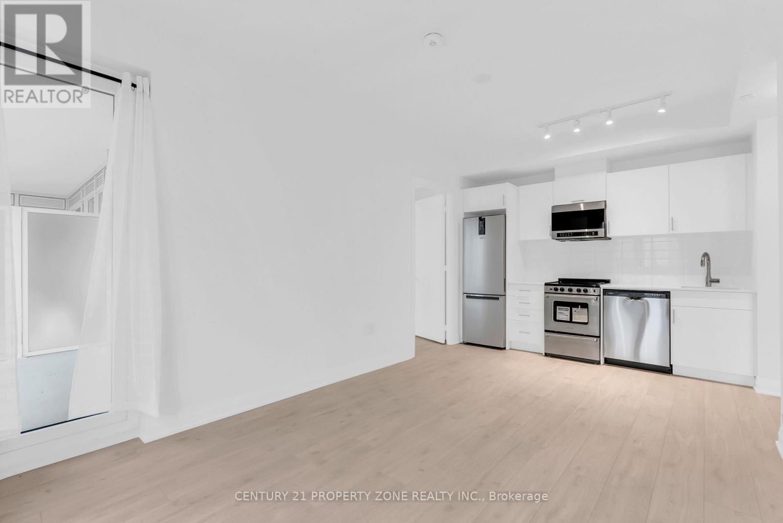 719 - 412 Silver Maple Road, Oakville, Ontario  L6H 7X8 - Photo 7 - W12551960