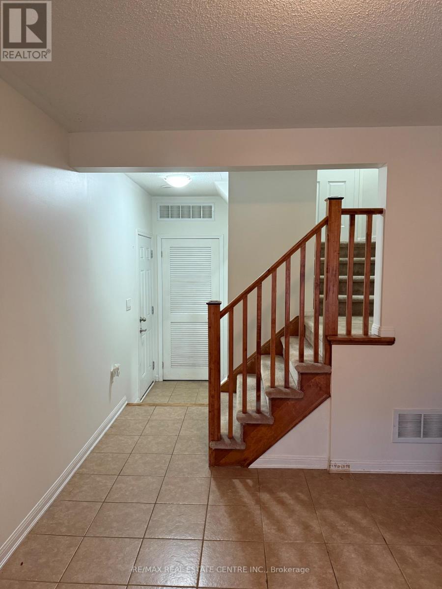 595 Speyer Circle, Milton, Ontario  L9T 0Y5 - Photo 3 - W12551966