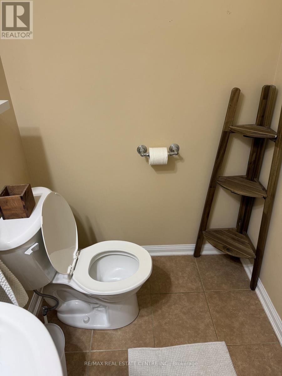 595 Speyer Circle, Milton, Ontario  L9T 0Y5 - Photo 9 - W12551966