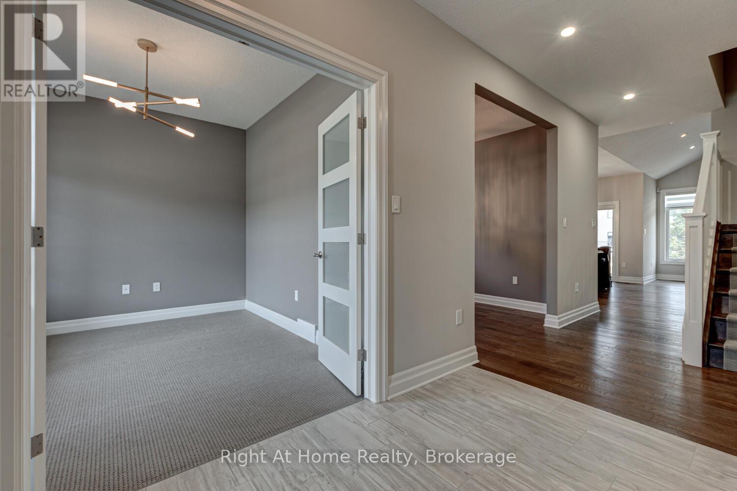 1038 Trailsway Avenue, London South, Ontario N6K 0J2 - Photo 4 - X12552006