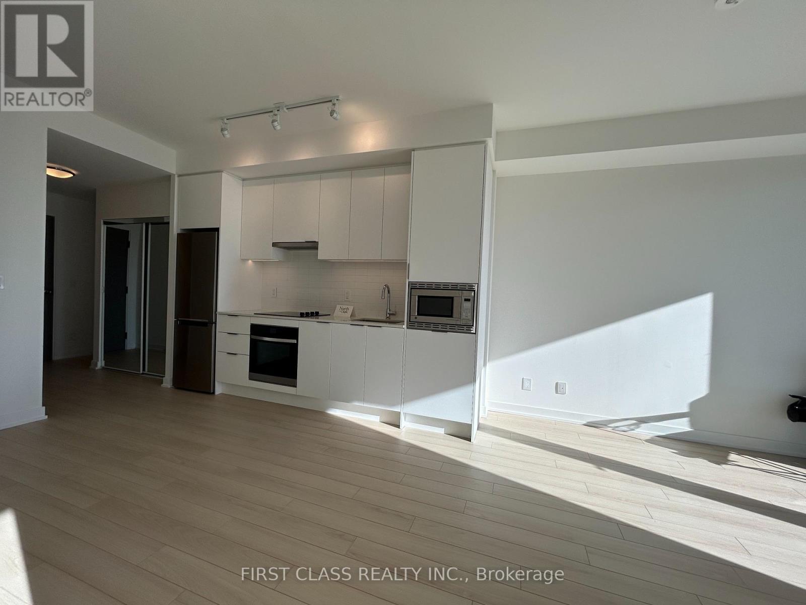 1207 - 3071 Trafalgar Road, Oakville, Ontario L6H 8C6 - Photo 18 - W12549818