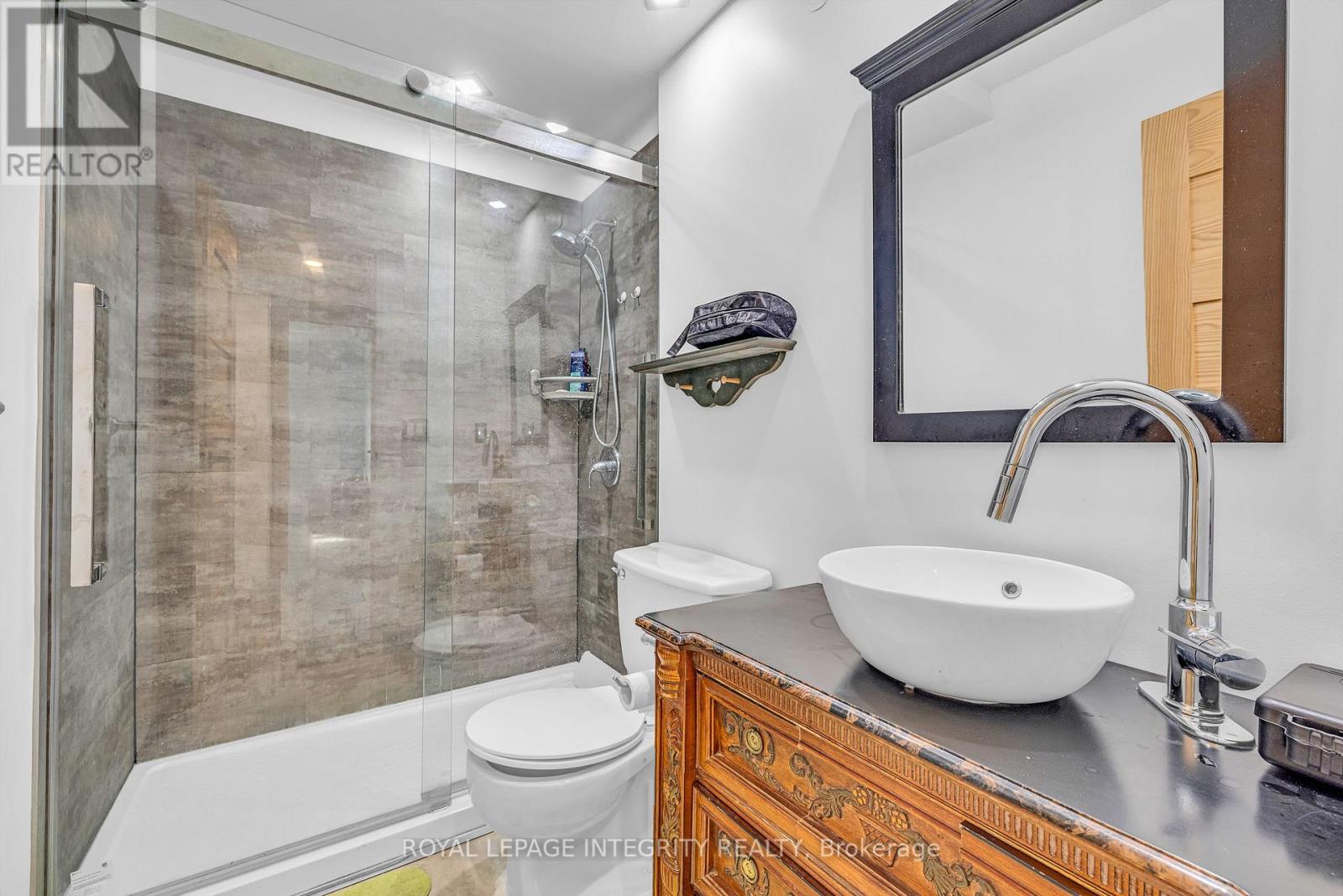 207 - 1180 Ohio Street, Ottawa, Ontario K1H 8N5 - Photo 12 - X12461830