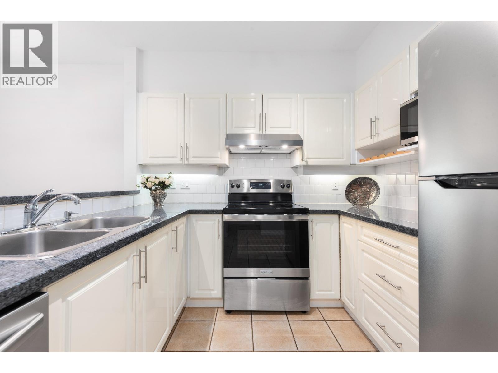 217 3629 Deercrest Drive, North Vancouver, British Columbia  V7G 2S9 - Photo 5 - R3067848