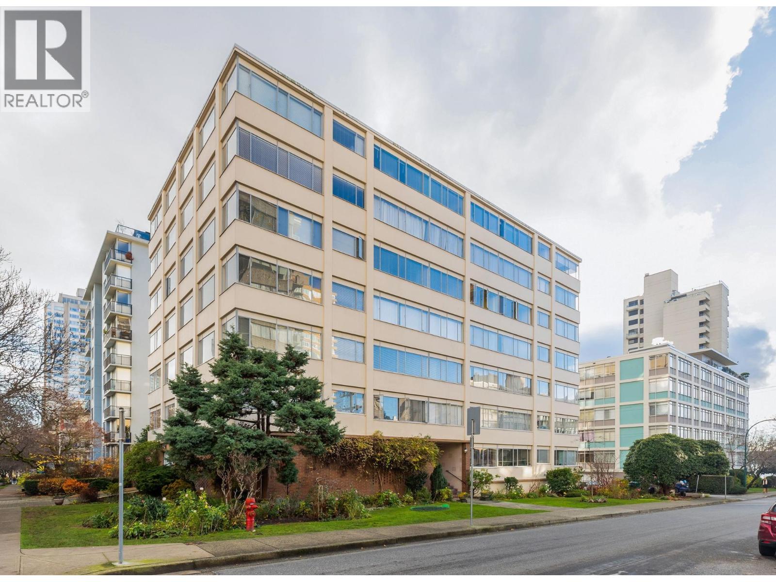 204 1050 CHILCO STREET, Vancouver, British Columbia