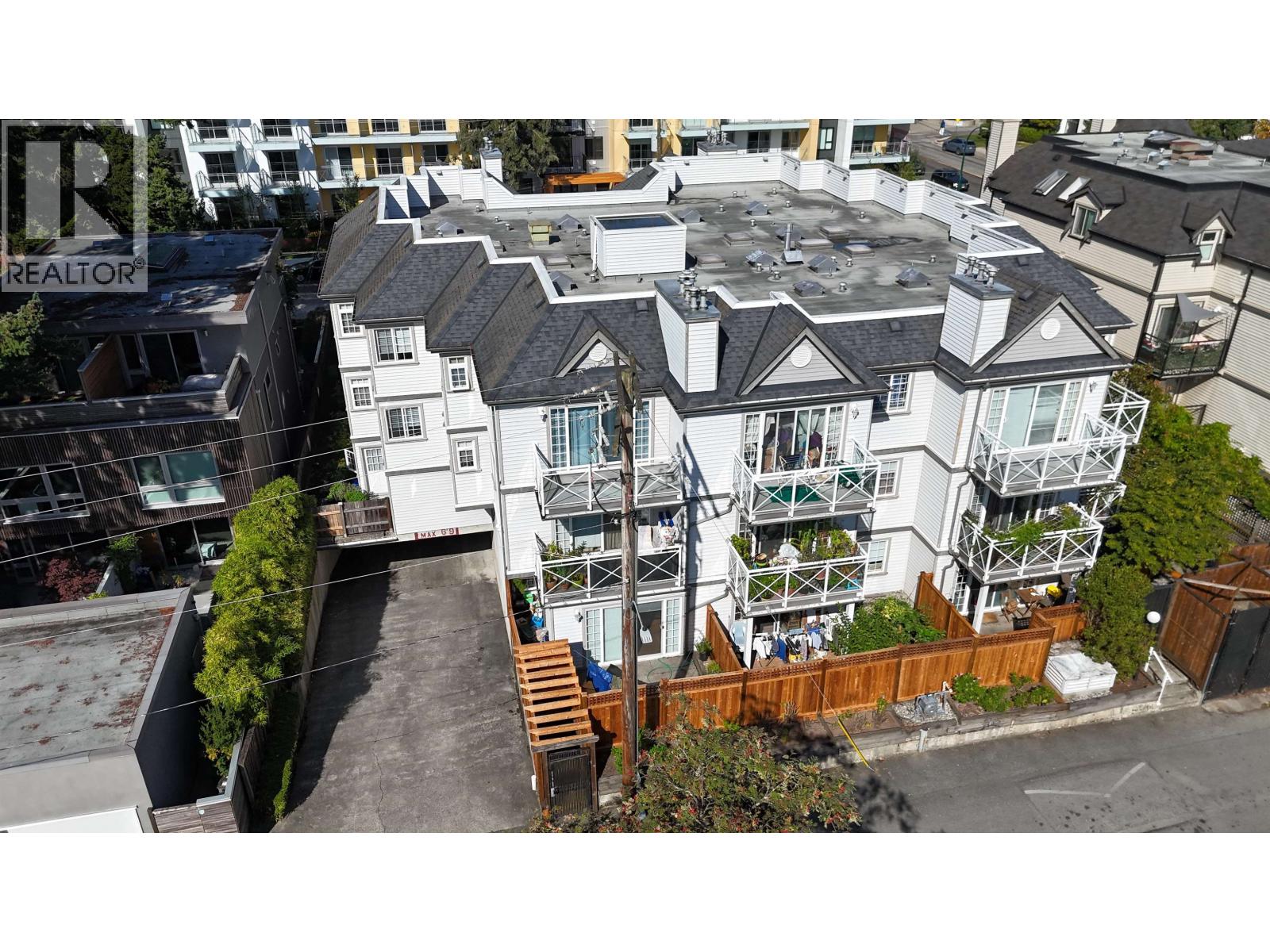 106 1868 E 11th Avenue, Vancouver, British Columbia  V5N 1Z1 - Photo 2 - R3067875