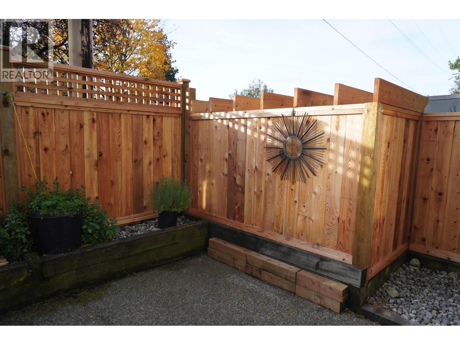 106 1868 E 11th Avenue, Vancouver, British Columbia  V5N 1Z1 - Photo 3 - R3067875