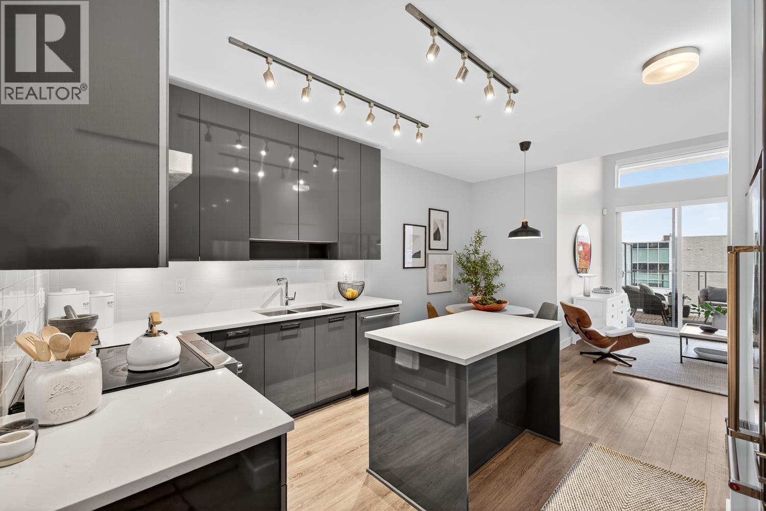 408 1728 Gilmore Avenue, Burnaby, British Columbia  V5C 0L3 - Photo 3 - R3067888