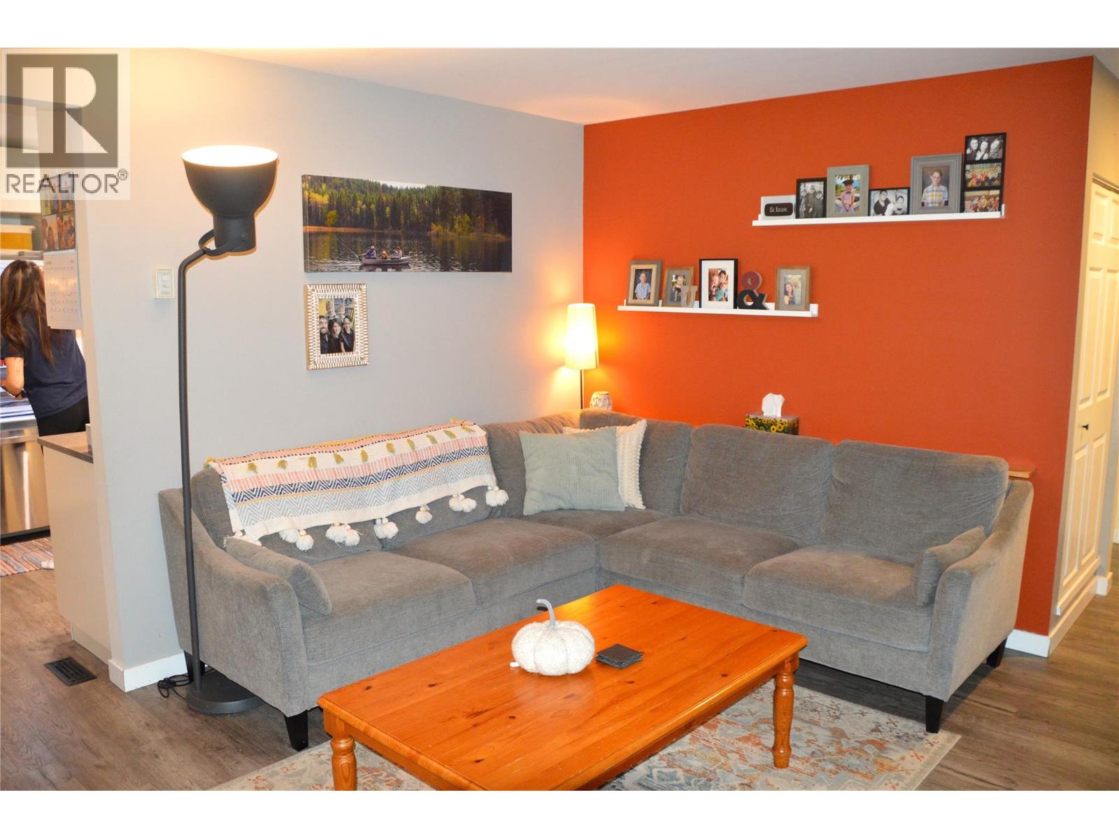 609 Regina Avenue, Kamloops, British Columbia  V2B 1N6 - Photo 5 - 10369457