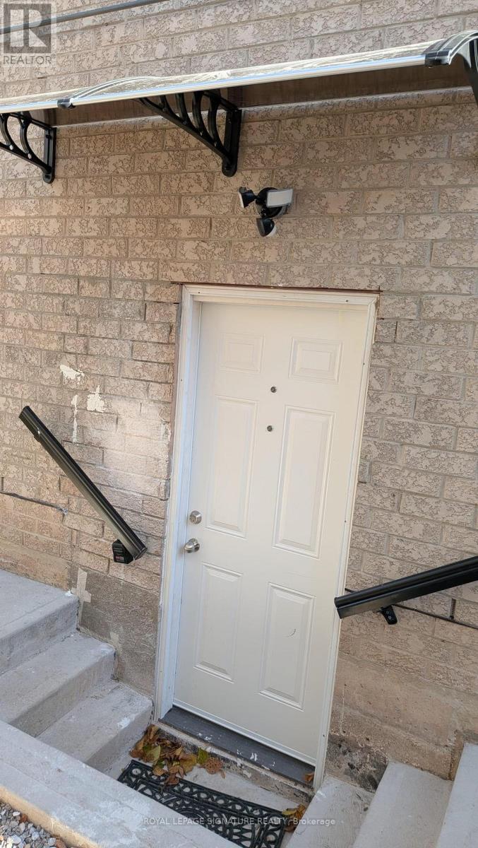 Bsmt - 2304 Bankside Drive, Mississauga, Ontario L5M 6E1 - Photo 6 - W12540398