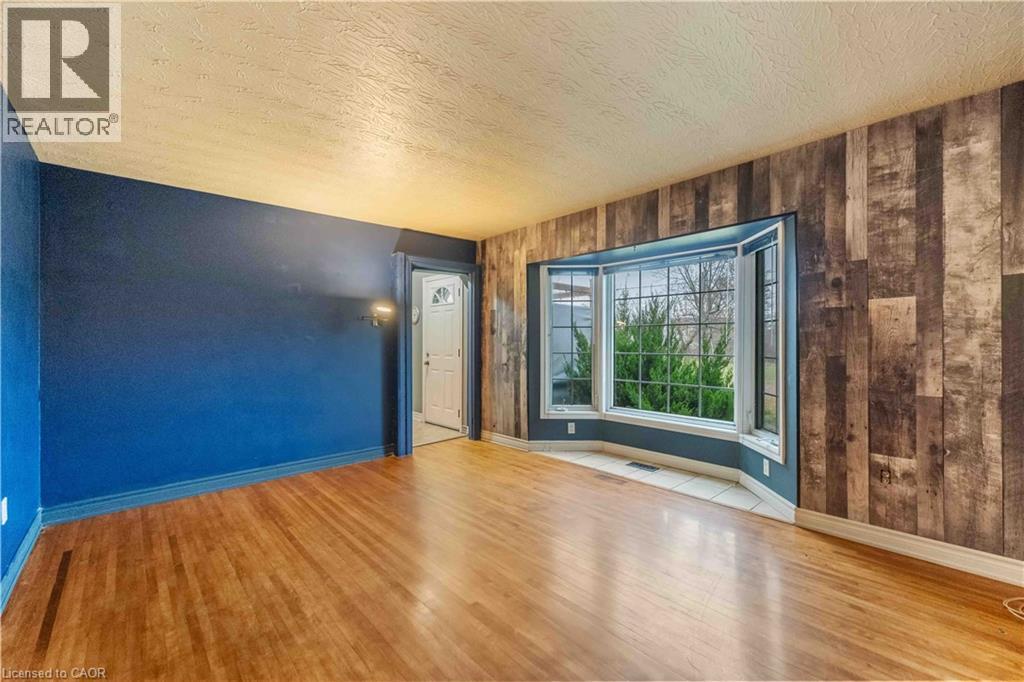 23 Verne Avenue, Welland, Ontario  L3C 1Z6 - Photo 7 - 40788811