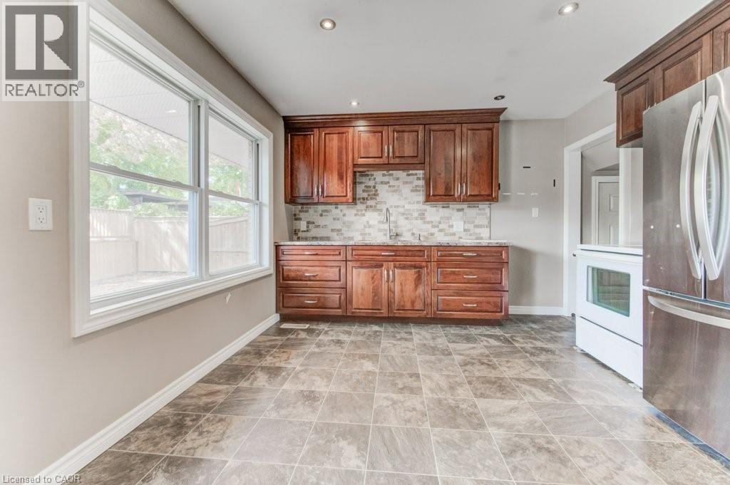 35 Vista Crescent, Kitchener, Ontario  N2M 4C8 - Photo 10 - 40774414