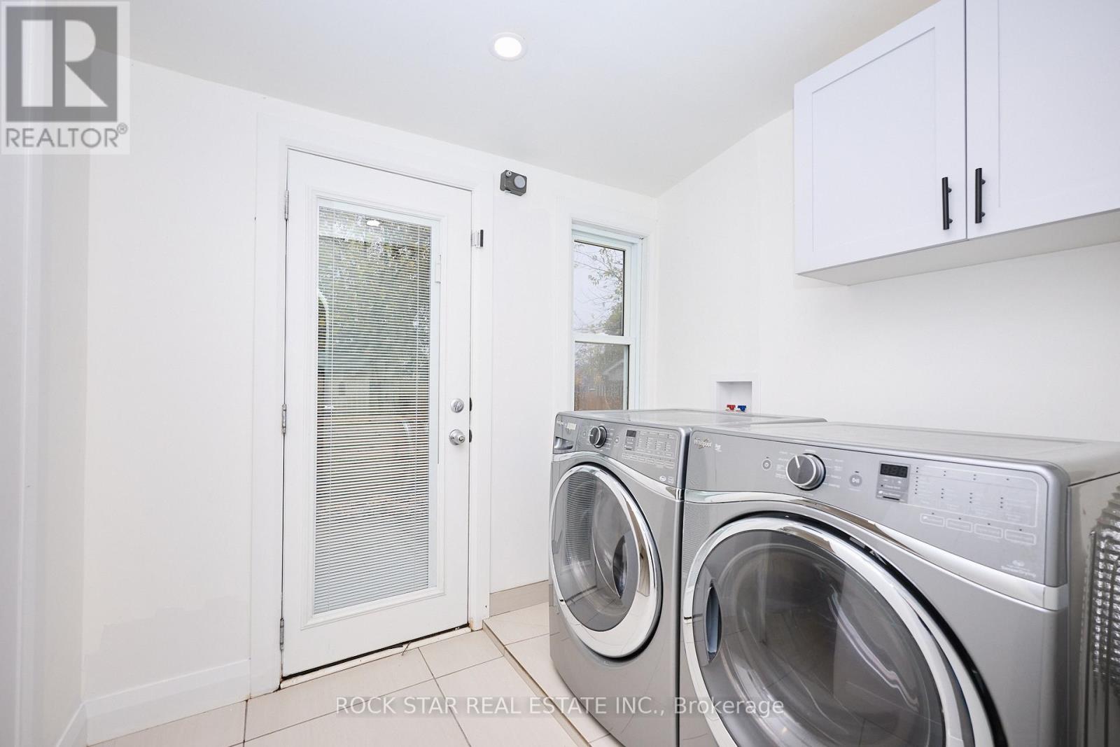 Upper - 65 Almond Street, Welland, Ontario  L3B 3P6 - Photo 11 - X12551794