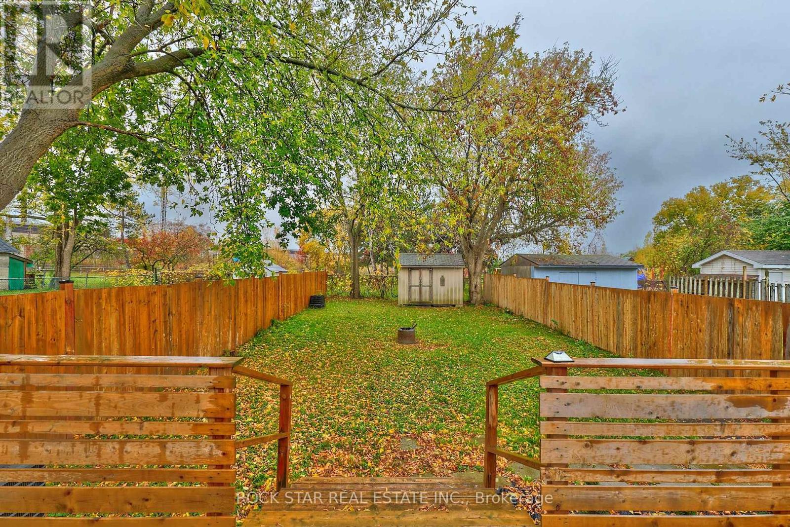 Upper - 65 Almond Street, Welland, Ontario  L3B 3P6 - Photo 19 - X12551794