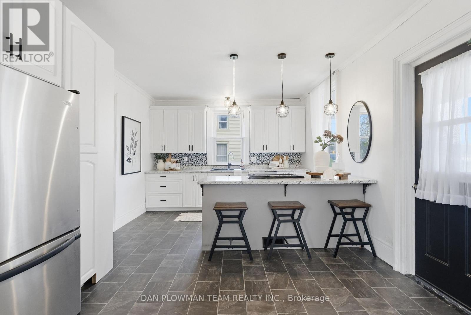 11 King Street W, Kawartha Lakes, Ontario  K0L 2W0 - Photo 15 - X12551802