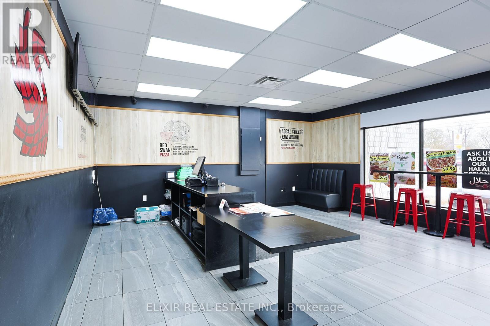 135 Richmond Street, Chatham-Kent, Ontario  N7M 1P1 - Photo 10 - X12551806