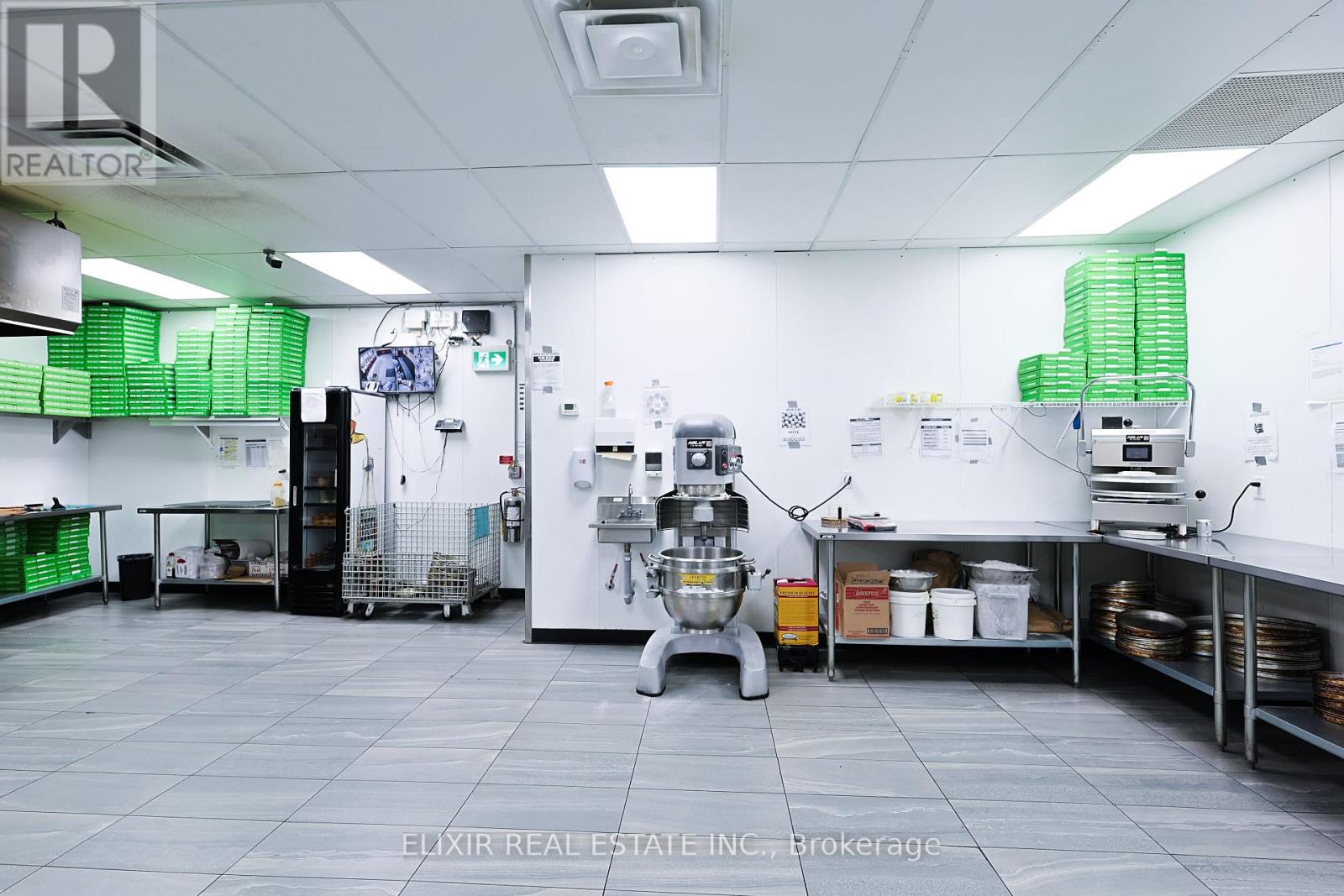 135 Richmond Street, Chatham-Kent, Ontario  N7M 1P1 - Photo 15 - X12551806