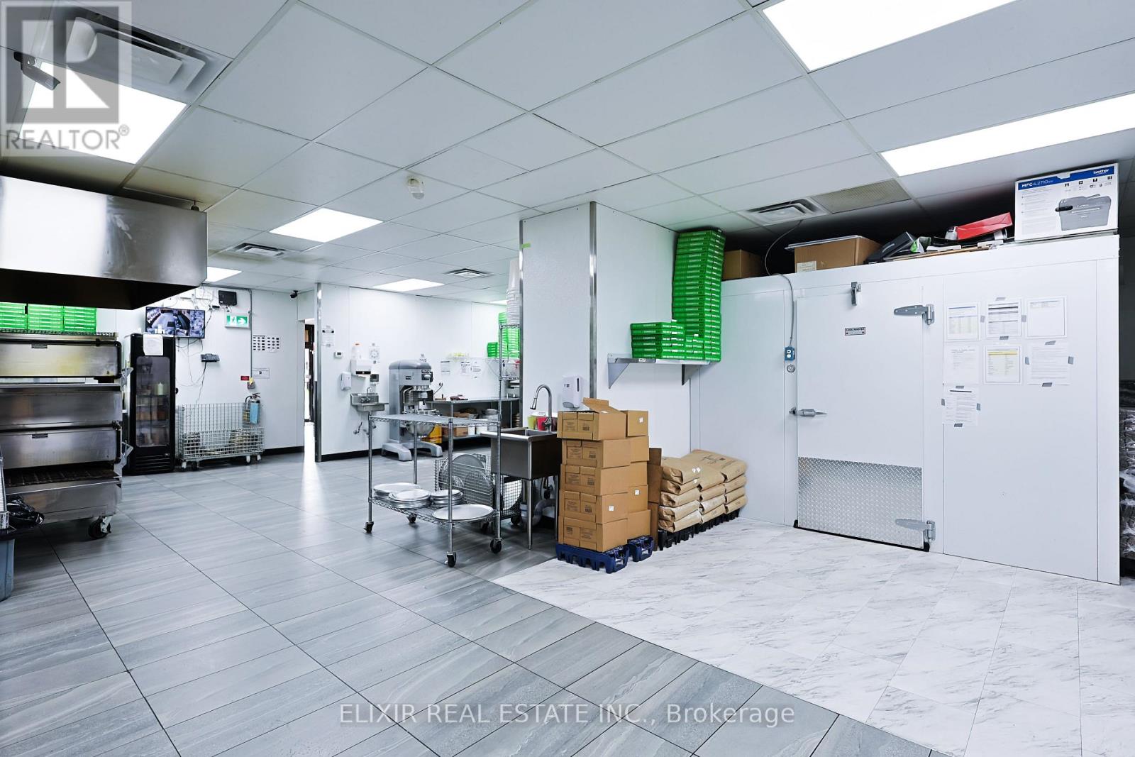 135 Richmond Street, Chatham-Kent, Ontario  N7M 1P1 - Photo 18 - X12551806