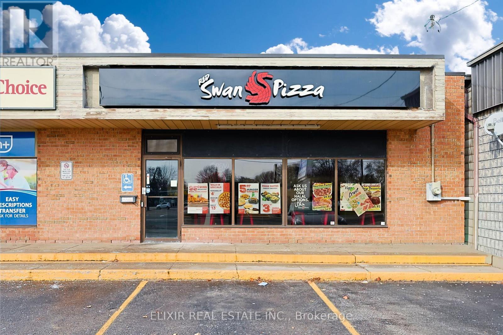 135 Richmond Street, Chatham-Kent, Ontario  N7M 1P1 - Photo 3 - X12551806