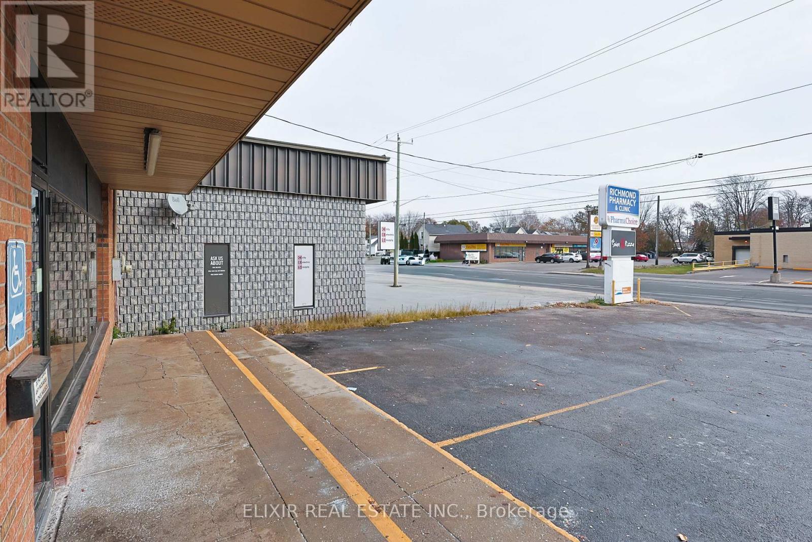 135 Richmond Street, Chatham-Kent, Ontario  N7M 1P1 - Photo 5 - X12551806