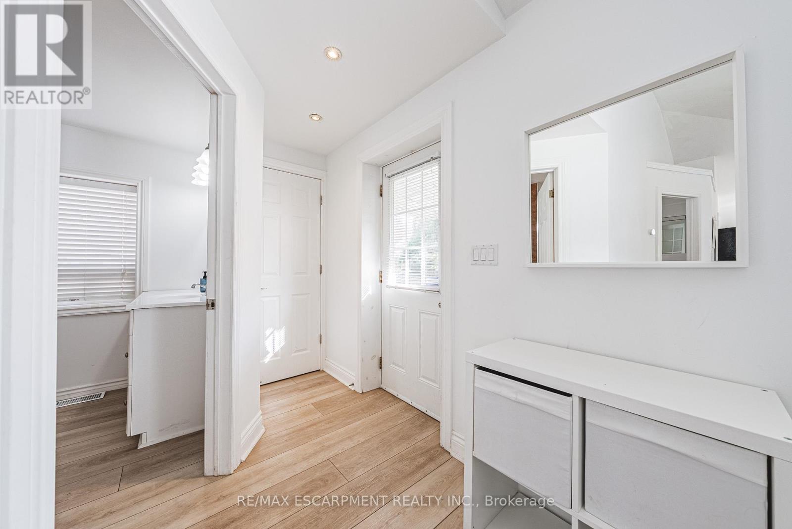 258 West 19th Street, Hamilton, Ontario  L9C 4J4 - Photo 6 - X12551808