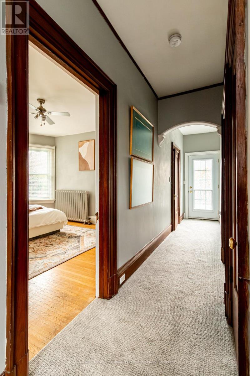 34 Holton Avenue S, Hamilton, Ontario  L8M 2L2 - Photo 31 - X12551830