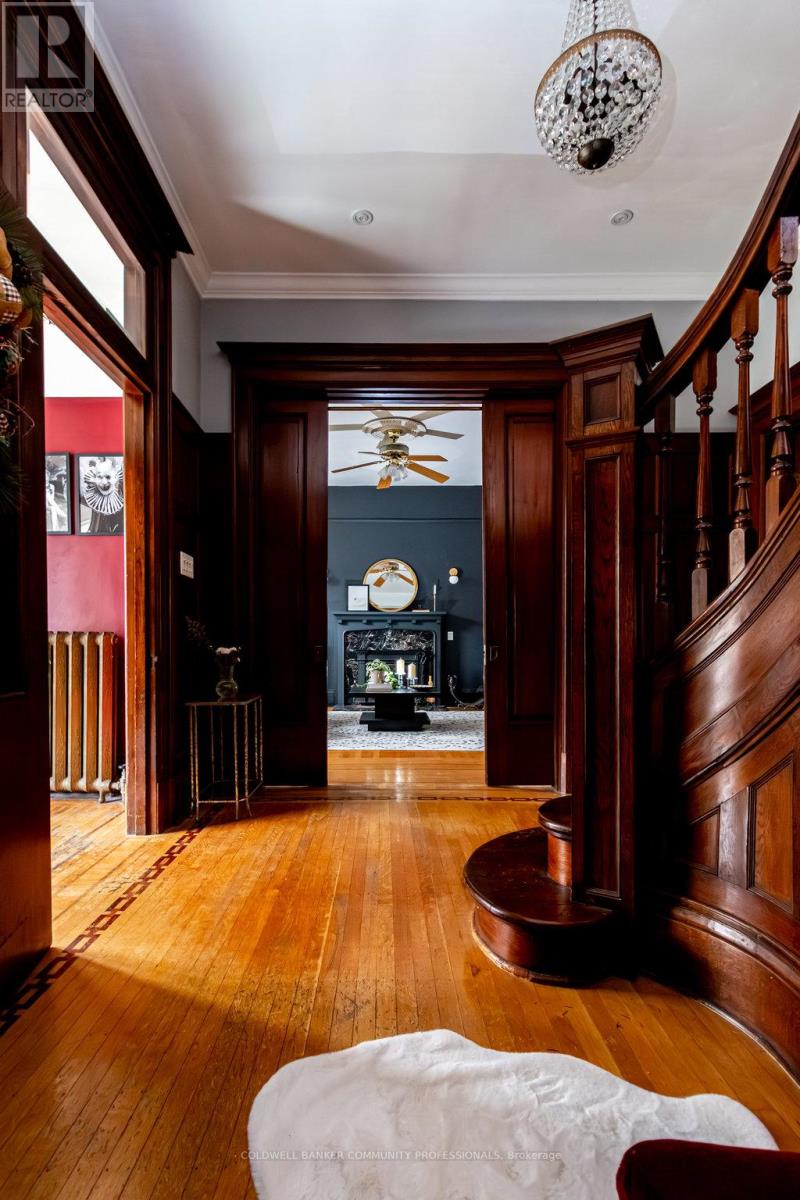 34 Holton Avenue S, Hamilton, Ontario  L8M 2L2 - Photo 5 - X12551830