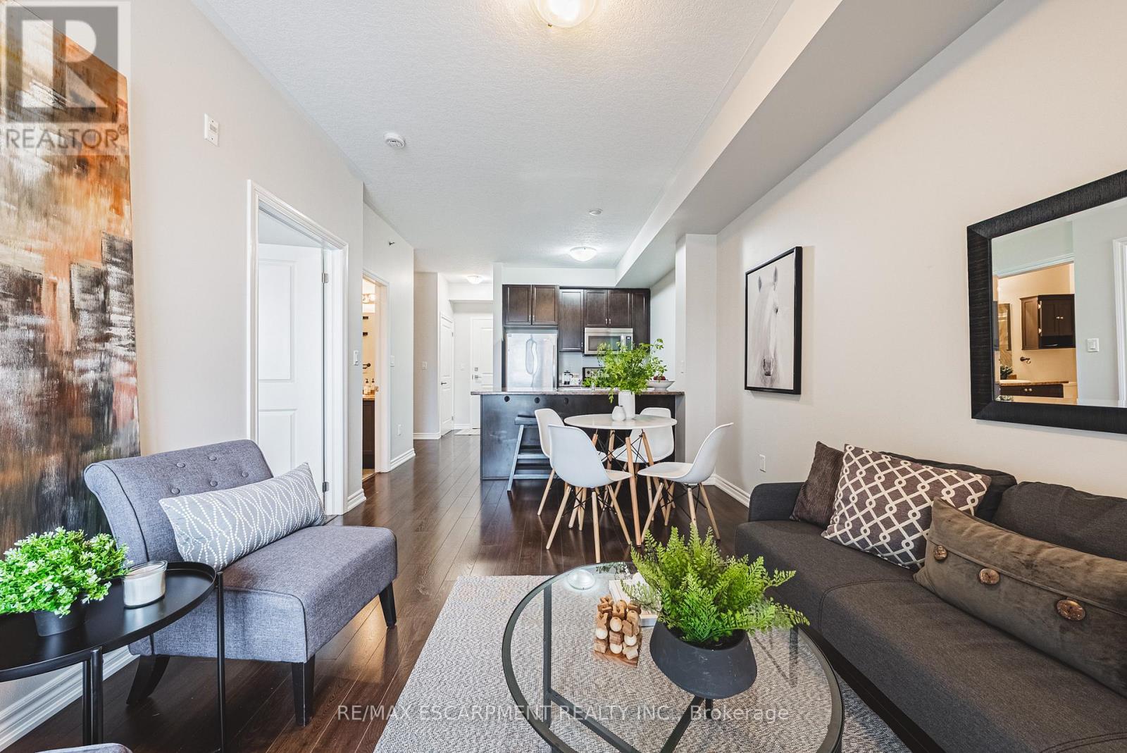 221 - 35 Southshore Crescent, Hamilton, Ontario  L8E 0J2 - Photo 9 - X12551906