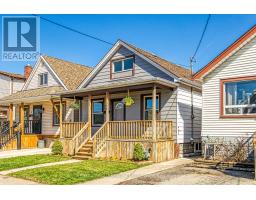 70 ROBINS AVENUE, Hamilton, Ontario