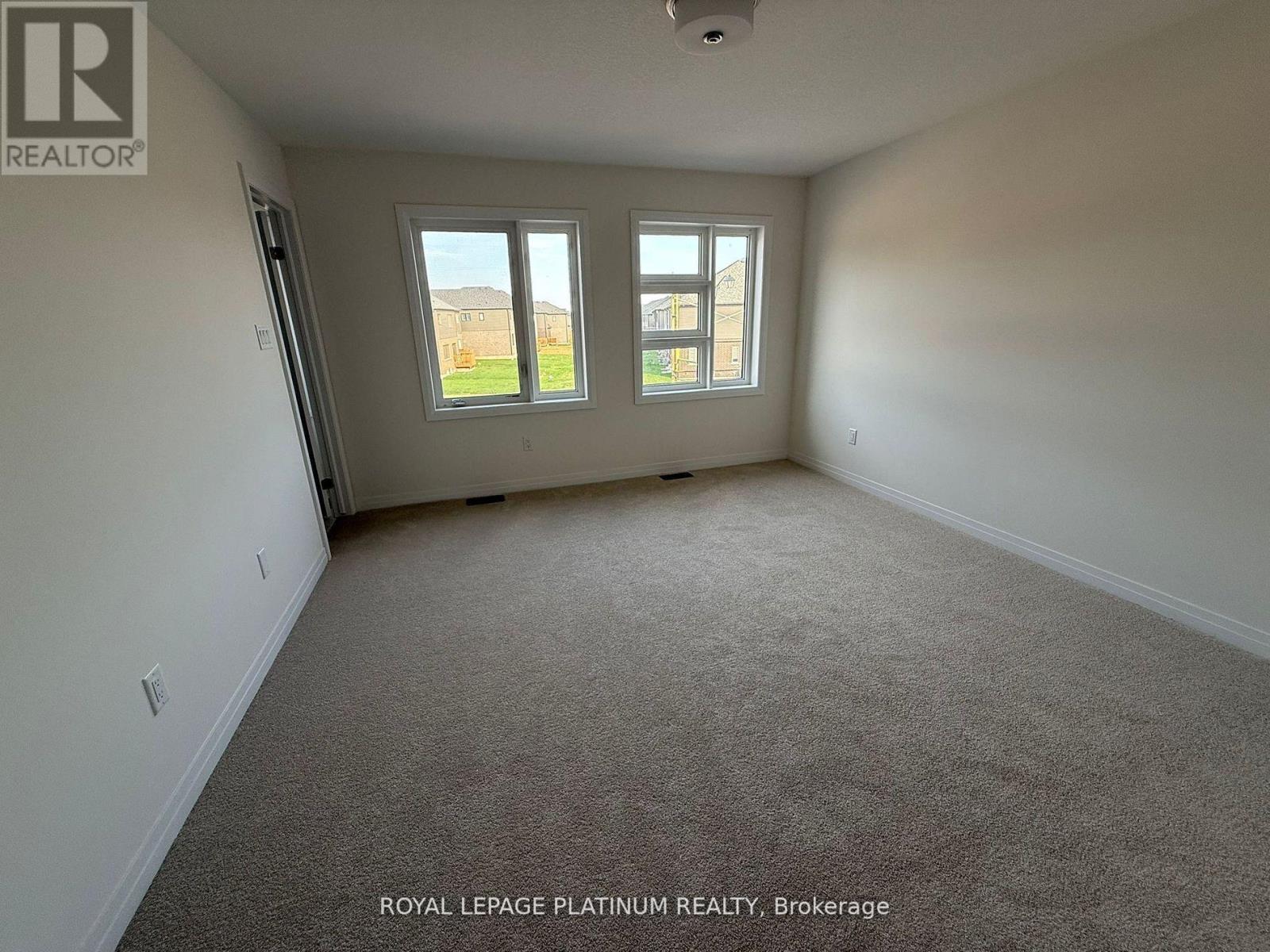 43 Mckernan Avenue, Brantford, Ontario  N3V 0C2 - Photo 27 - X12551962